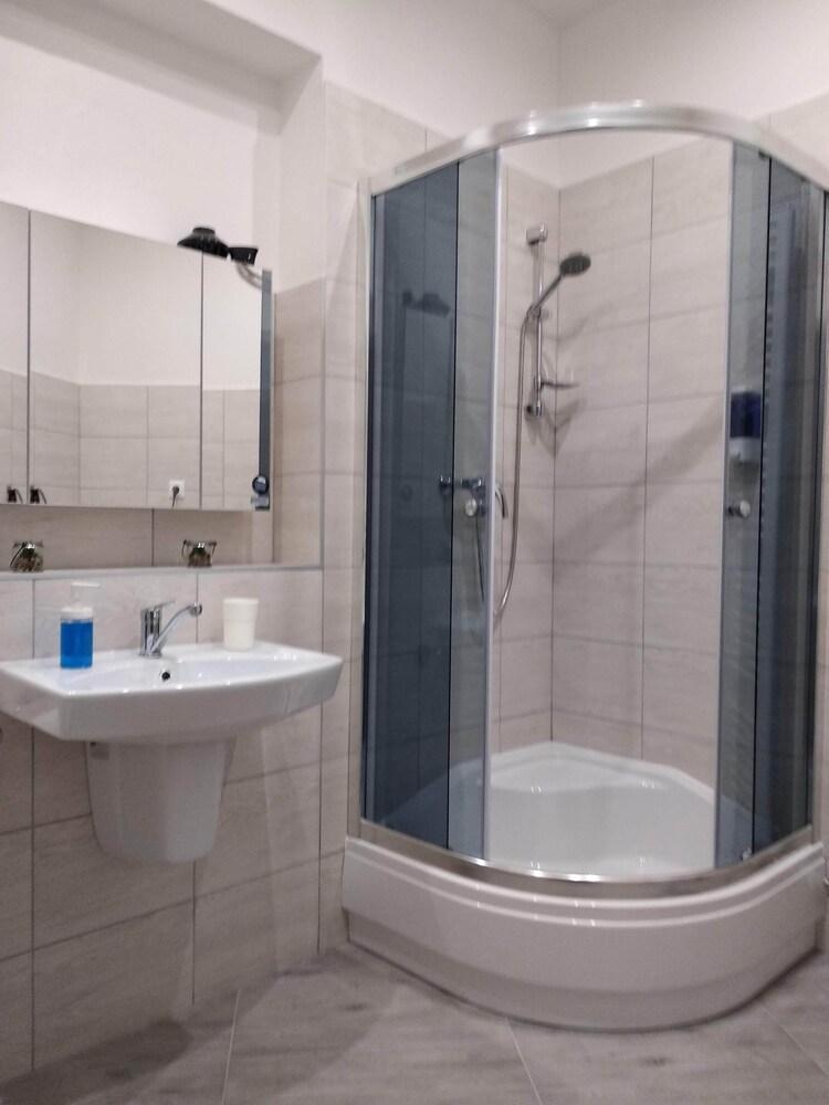 Kate & Jenny Apartments - Cosy Place In The City Center Bratislava Luaran gambar
