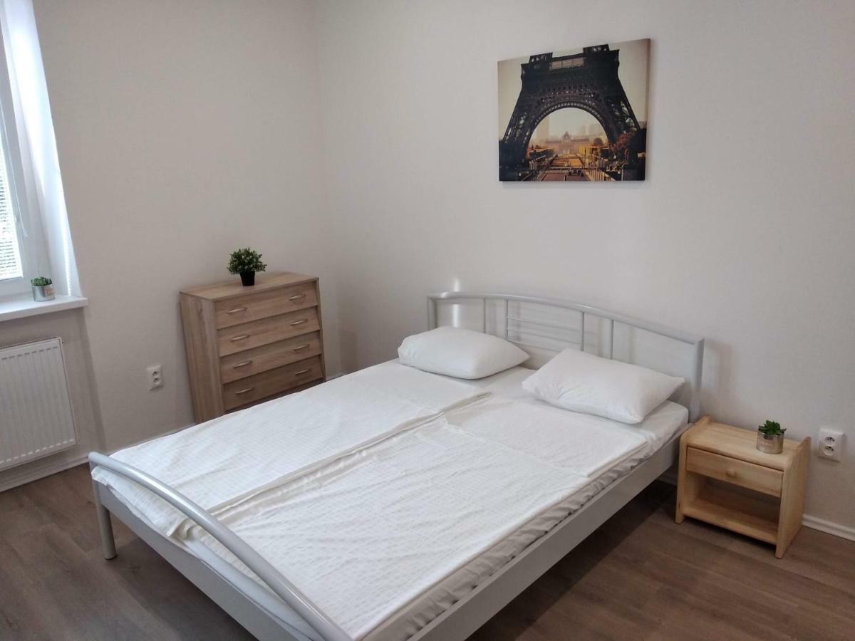 Kate & Jenny Apartments - Cosy Place In The City Center Bratislava Luaran gambar