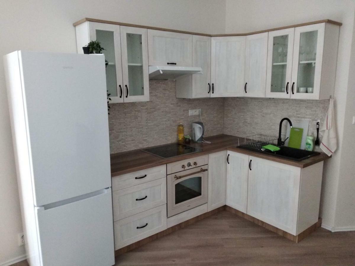 Kate & Jenny Apartments - Cosy Place In The City Center Bratislava Luaran gambar