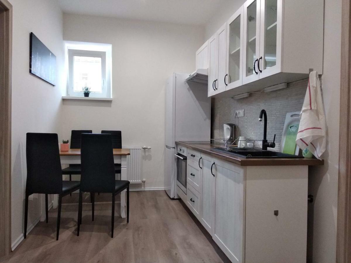 Kate & Jenny Apartments - Cosy Place In The City Center Bratislava Luaran gambar